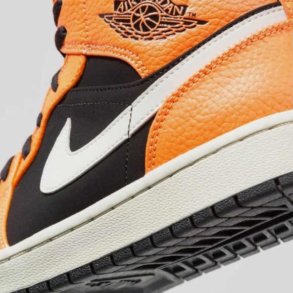 Air Jordan 1 Mid Size 10 Mens Black/ Cone - Picture 9 of 12